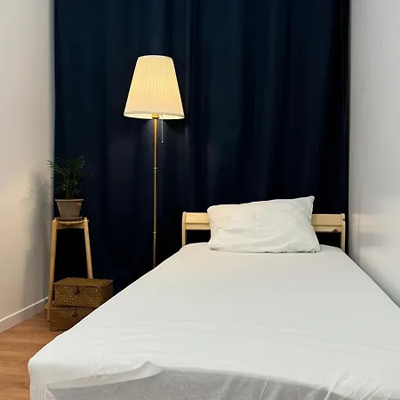 بيت شباب Korean Minbak C'est La Vie Paris *